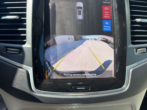 Used 2025 Volvo XC90 B5 Core w/ Protection Package Premier image 25