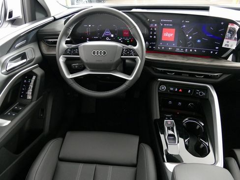New 2025 Audi Q5 Premium Plus image 26