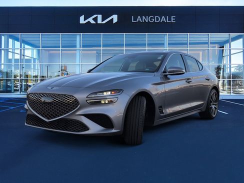 Used 2025 Genesis G70 2.5T image 11