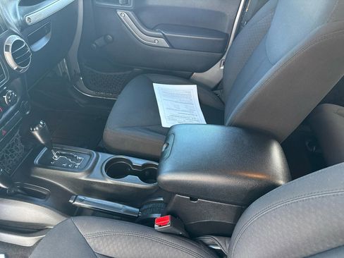 Used 2015 Jeep Wrangler Sport image 21