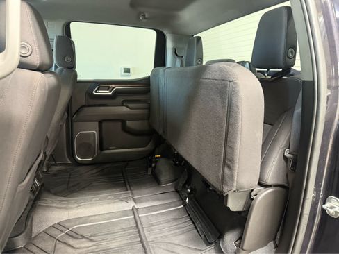 Used 2023 Chevrolet Silverado 1500 LT AWD/4WD image 16