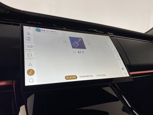 Used 2024 Land Rover Range Rover Sport Dynamic SE image 14