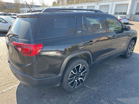 Used 2019 GMC Acadia SLT w/ Black Edition image 4