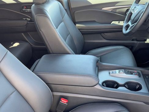 Used 2025 Honda Ridgeline RTL image 9