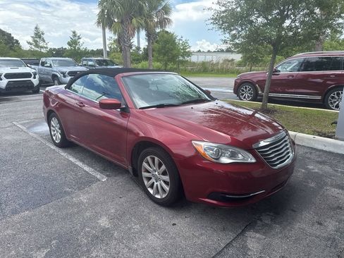 Used 2013 Chrysler 200 Touring FWD image 2