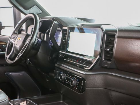Used 2024 Chevrolet Silverado 3500 High Country w/ High Country Premium Package AWD/4WD image 30