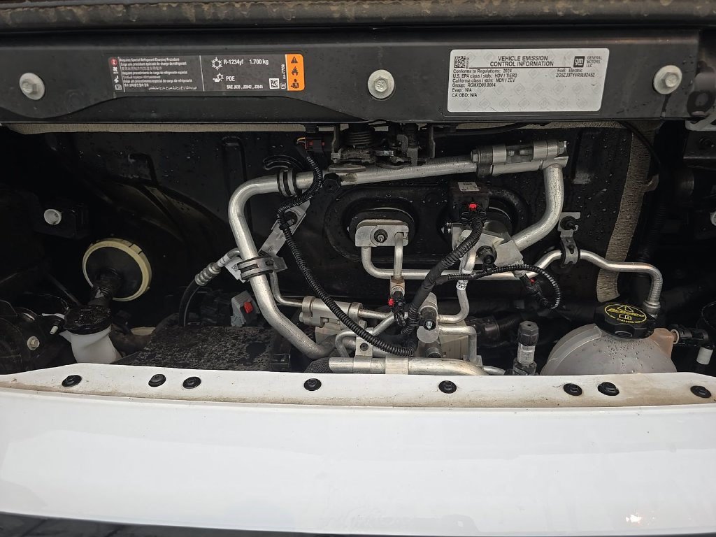Used 2024 Chevrolet Brightdrop 600 w/ Commercial Equipment Package AWD/4WD image 8