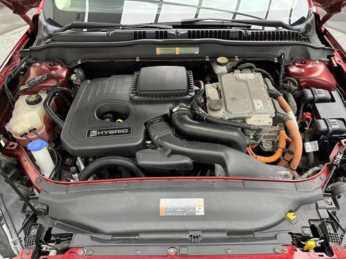 Used 2019 Ford Fusion SE FWD image 26