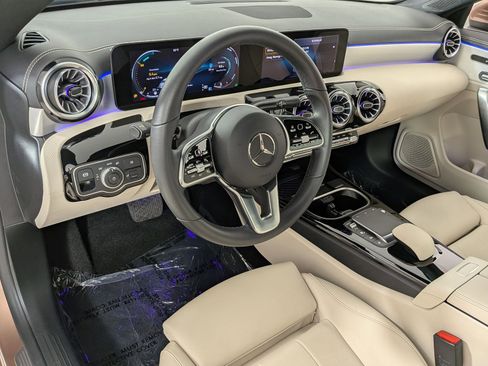 Used 2023 Mercedes-Benz CLA 250 image 4