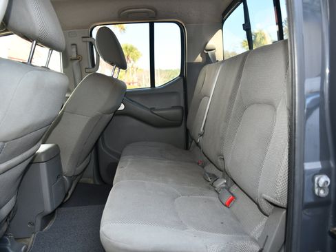 Used 2015 Nissan Frontier SV w/ SV Value Truck Package image 16