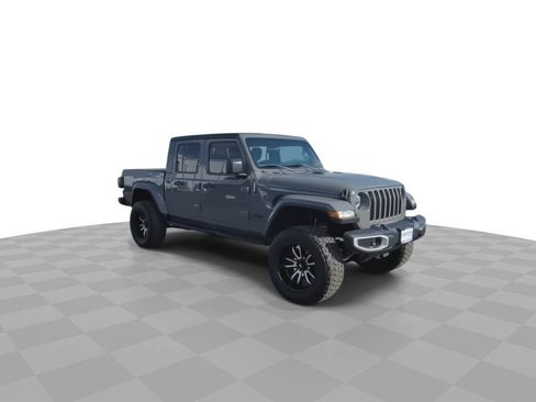 Used 2021 Jeep Gladiator Sport AWD/4WD image 2