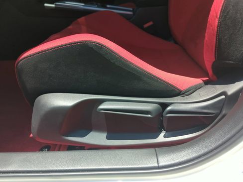 Used 2025 Honda Civic Type R image 12