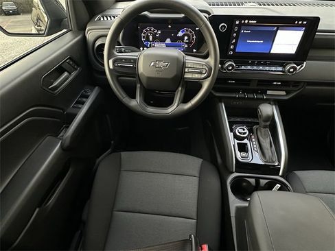 Certified 2025 Chevrolet Colorado Trail Boss image 11