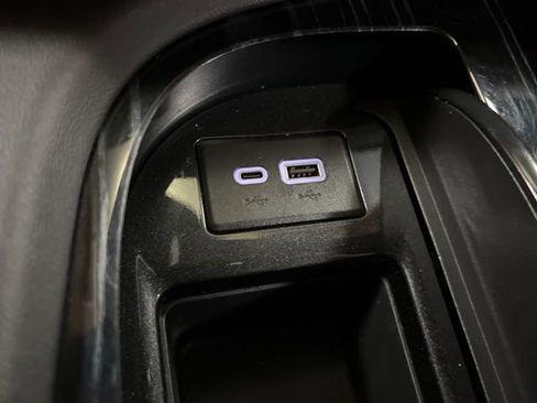 Used 2023 Cadillac Escalade ESV Sport image 31