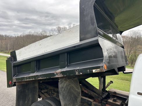 Used 2004 Chevrolet Silverado 3500 2WD Regular Cab image 13