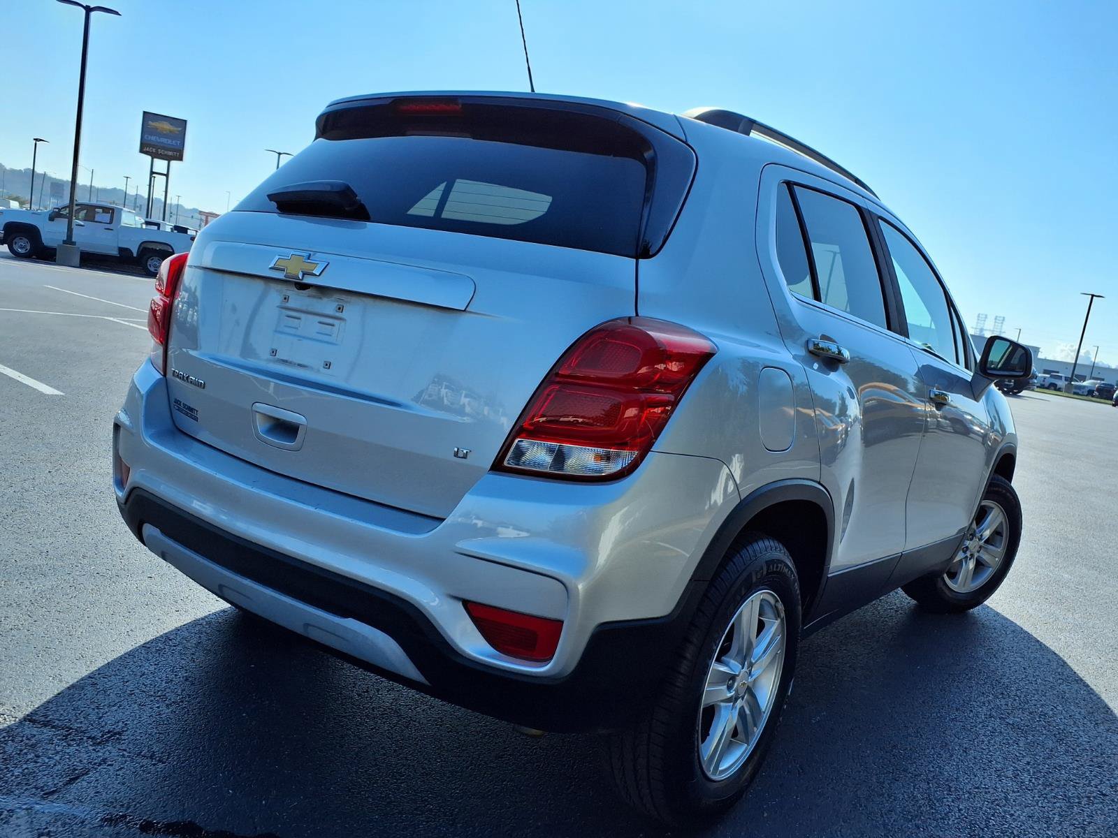 Used 2018 Chevrolet Trax LT w/ LT Convenience Package AWD/4WD image 28