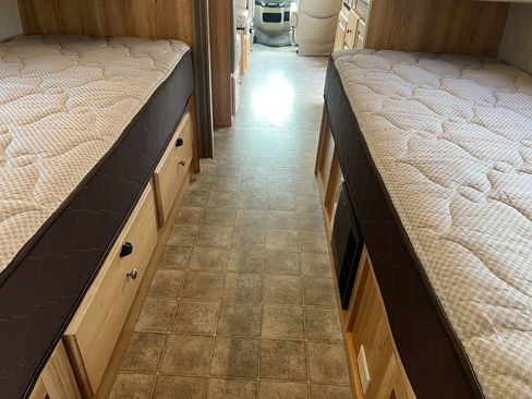 Used 2017 Ford E-450 and Econoline 450 Super Duty w/ Motorhome Prep Package RWD image 21