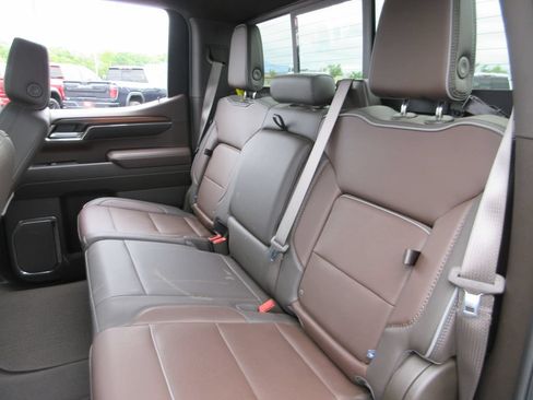 Certified 2024 GMC Sierra 1500 Denali AWD/4WD image 23
