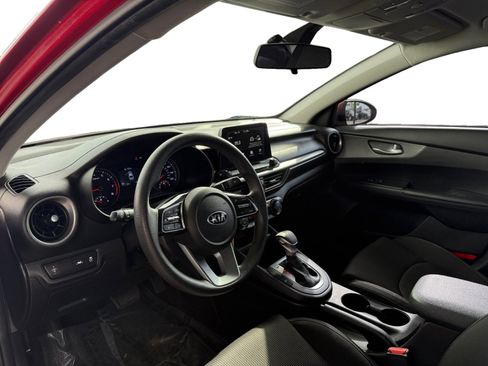 Used 2019 Kia Forte LXS image 9