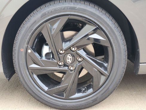 New 2026 Hyundai Elantra SEL Sport Premium FWD image 7