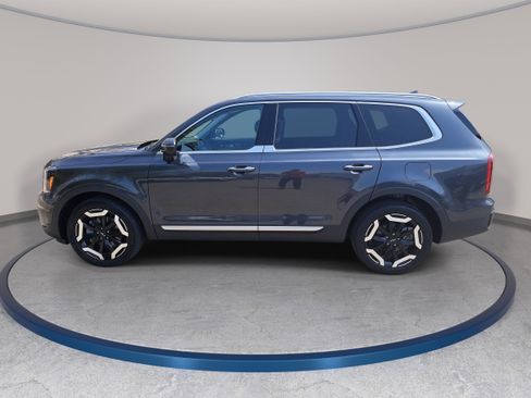 Used 2024 Kia Telluride S w/ S Sunroof Package FWD image 8