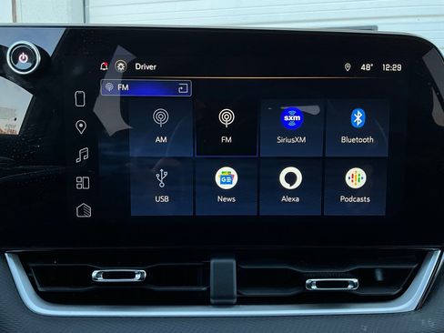 Used 2025 Chevrolet Equinox LT image 30