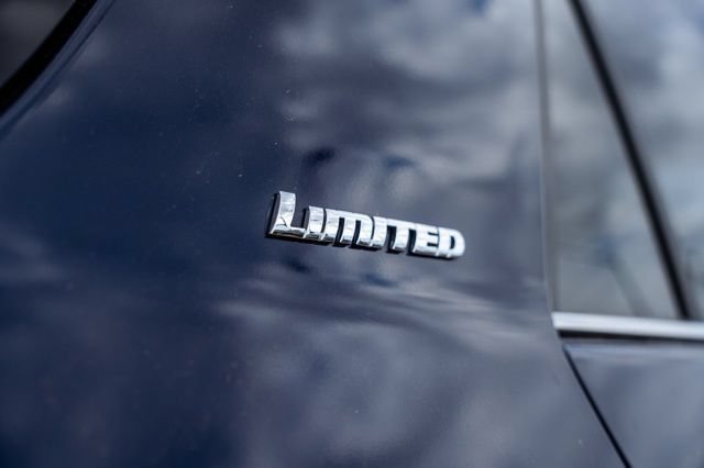Used 2017 Toyota 4Runner Limited AWD/4WD image 12