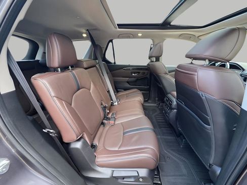 Used 2023 Honda Pilot Elite image 12