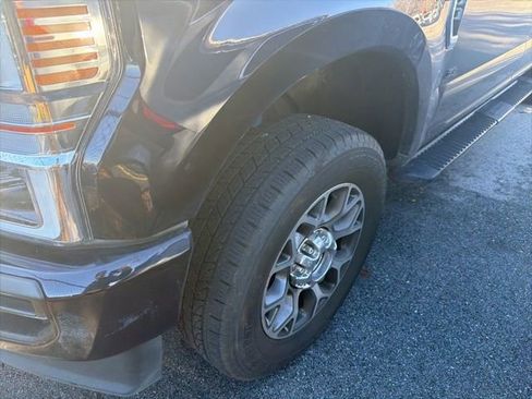 Used 2022 Ford F250 Lariat w/ Lariat Ultimate Package image 3