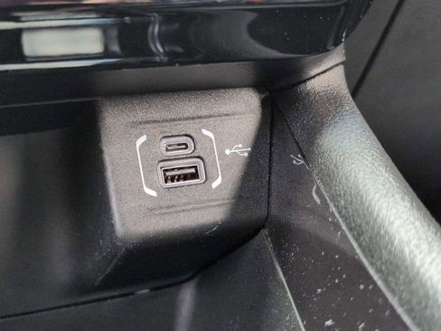 Used 2025 Jeep Compass Latitude AWD/4WD image 28
