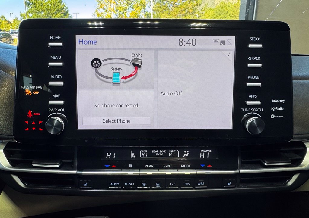 Certified 2024 Toyota Sienna XLE FWD image 31