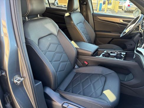 Used 2025 Volkswagen Atlas Cross Sport SE image 37