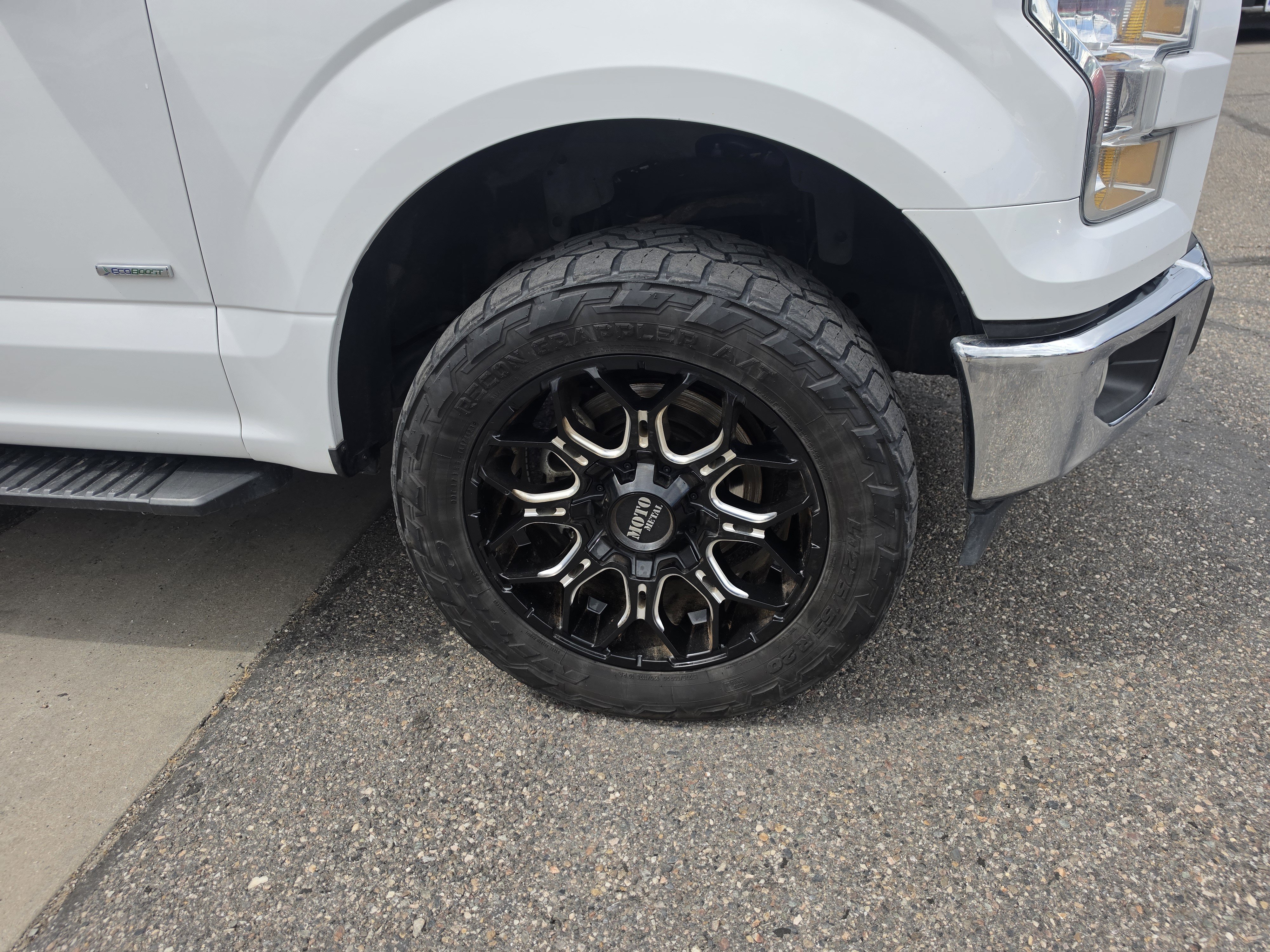 Used 2017 Ford F150 XLT w/ Equipment Group 301A Mid AWD/4WD image 10