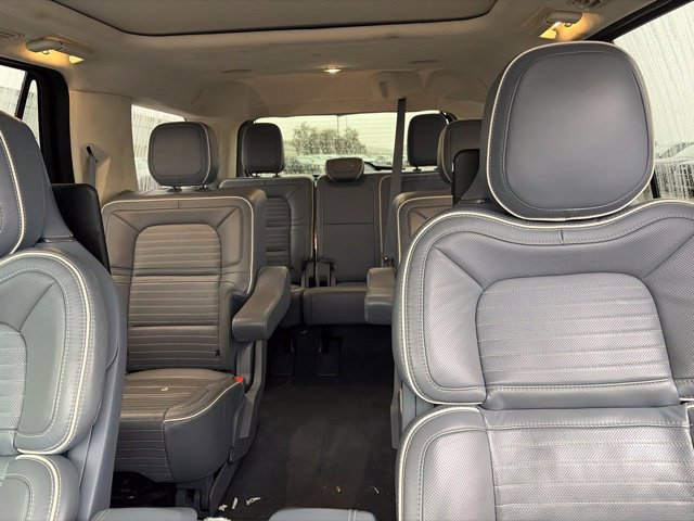 Used 2020 Lincoln Navigator Black Label w/ Cargo Convenience Package AWD/4WD image 14