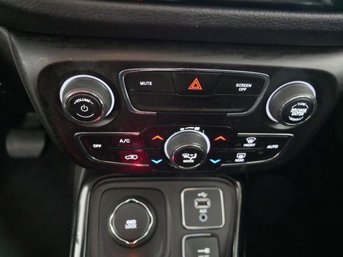 Used 2018 Jeep Compass Limited AWD/4WD image 23