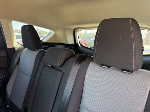 Used 2018 Ford Escape SE w/ Ford Safe & Smart Package image 19