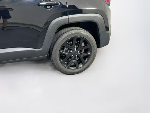 Used 2023 Jeep Renegade Altitude AWD/4WD image 28