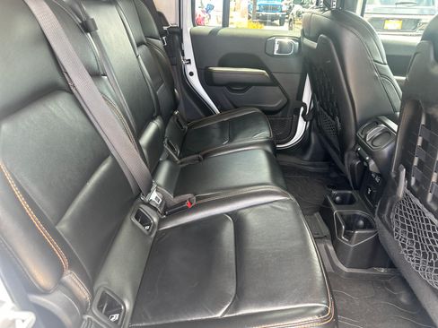 Used 2022 Jeep Gladiator Mojave w/ Cold Weather Group AWD/4WD image 31