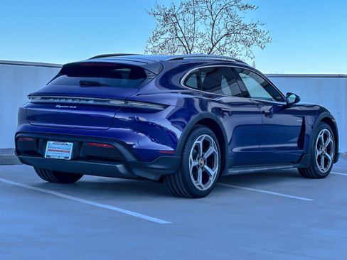 Used 2023 Porsche Taycan 4S image 8