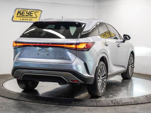 Used 2024 Lexus RX 350 Premium Plus w/ Cold Area Package FWD image 4