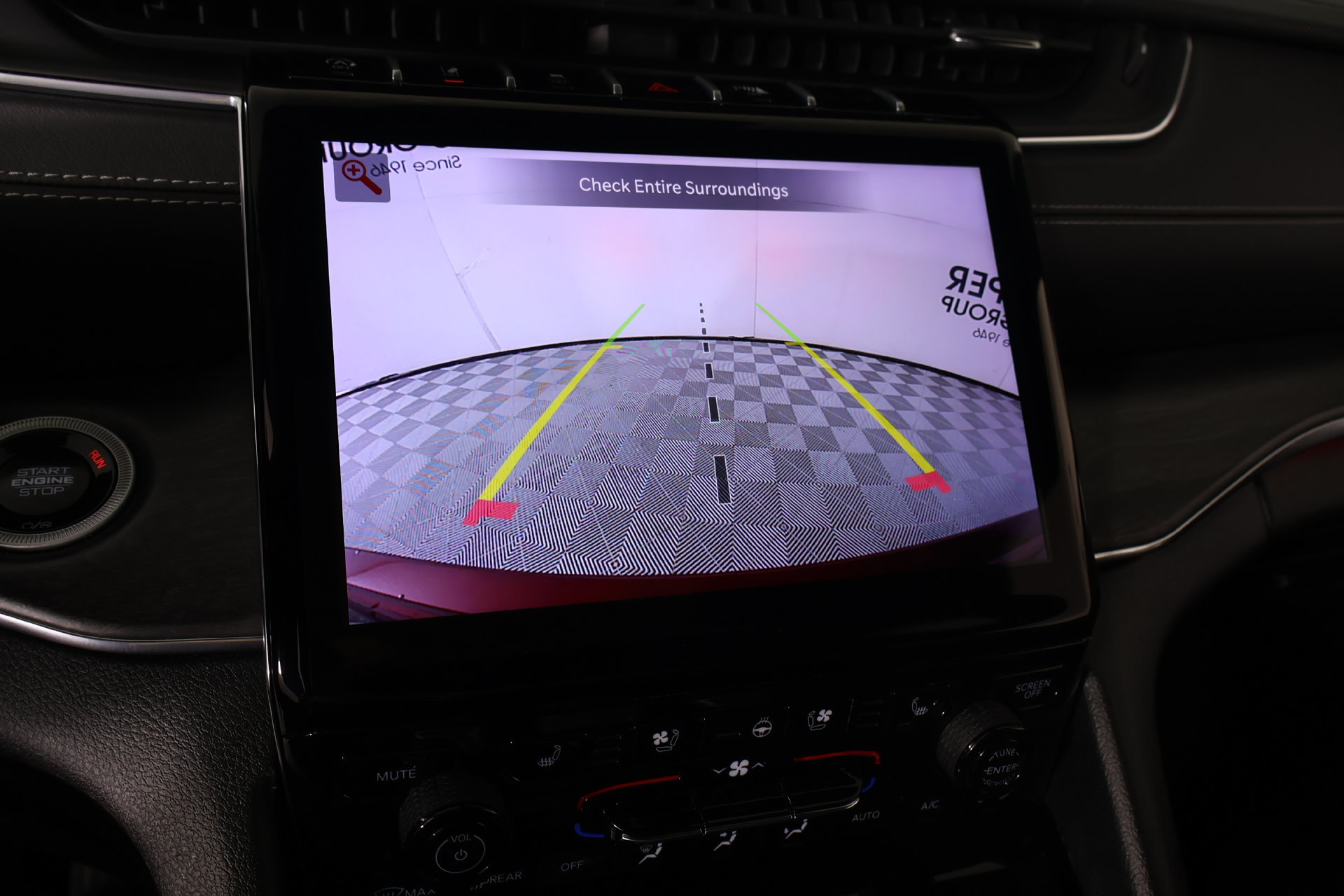 Used 2024 Jeep Grand Cherokee Overland w/ Luxury Tech Group IV AWD/4WD image 6