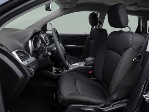 Used 2018 Dodge Journey SE w/ Popular Equipment Group FWD image 17