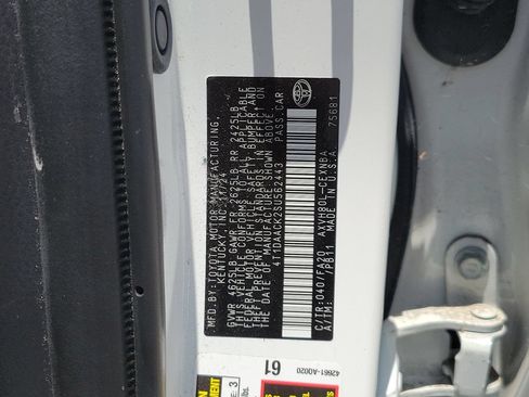 Used 2025 Toyota Camry LE w/ Convenience Package FWD image 34