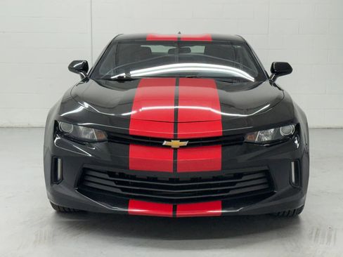 Used 2018 Chevrolet Camaro LT w/ Technology Package RWD image 7