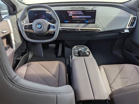 New 2026 BMW iX xDrive60 image 11