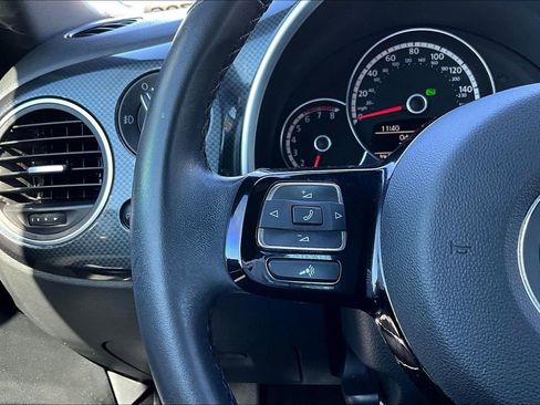 Used 2014 Volkswagen Beetle R-Line FWD image 9