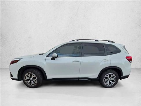 Used 2023 Subaru Forester Premium AWD/4WD image 8