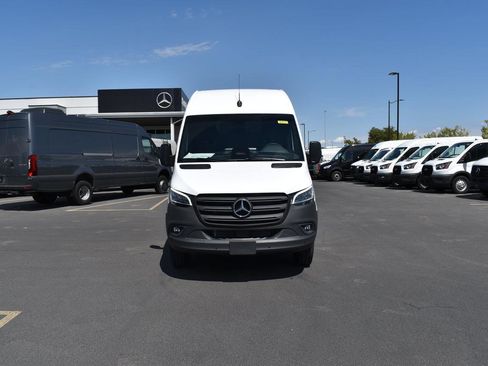 New 2025 Mercedes-Benz Sprinter 3500 image 2