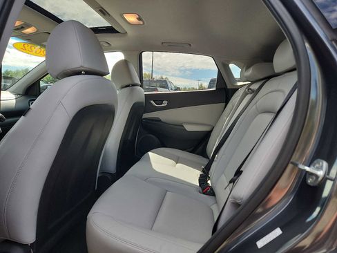 Used 2022 Hyundai Kona Limited image 10