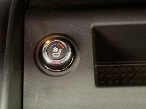 Used 2023 Nissan Titan PRO-4X w/ Pro-4x Convenience Package AWD/4WD image 22